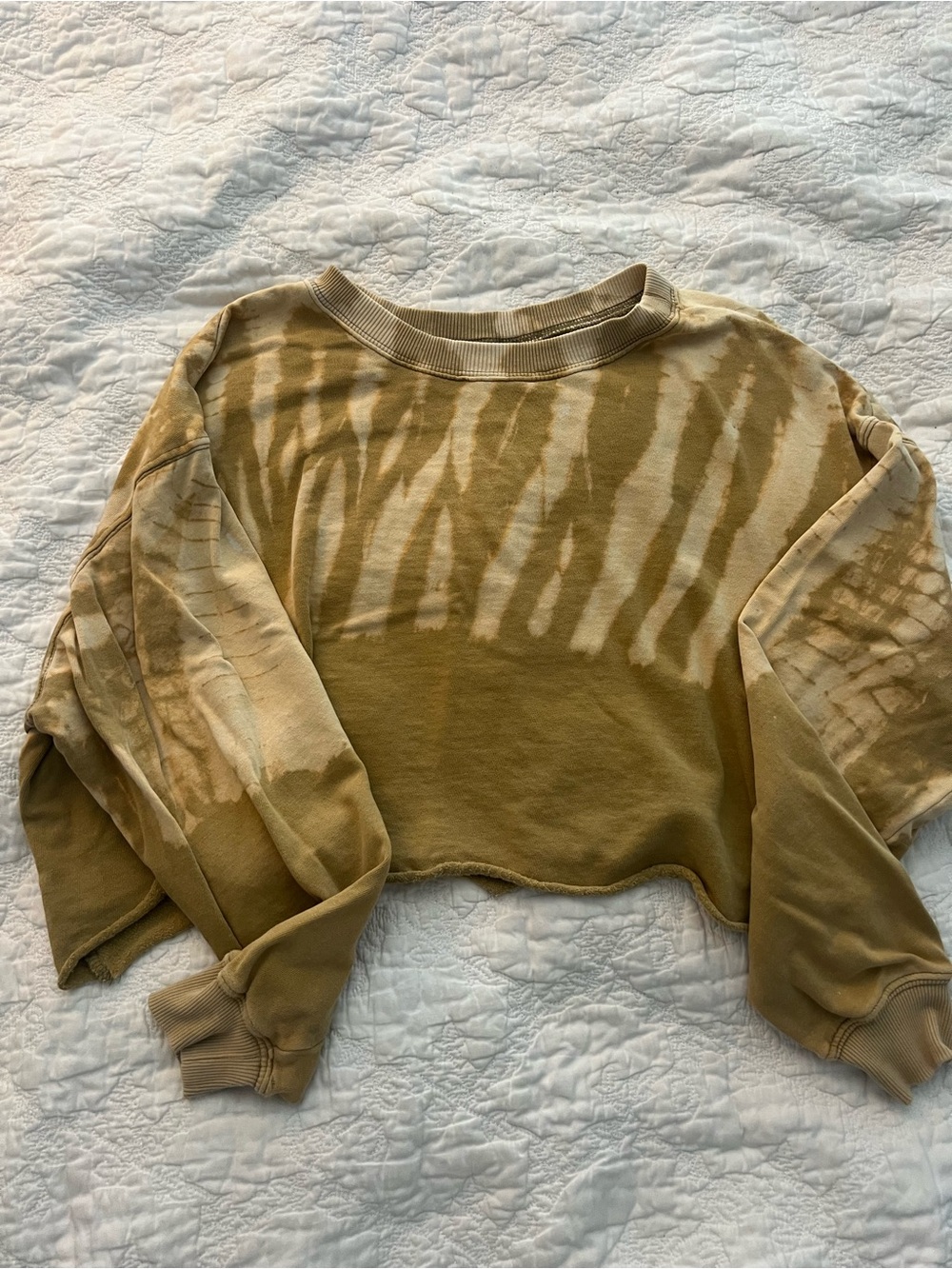 wild fable Olive Tie-Dye Cropped Crewneck Sweater
